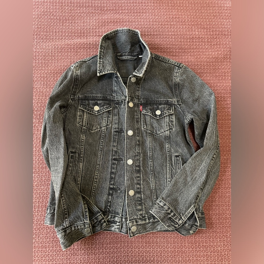 Levi's black jean jacket